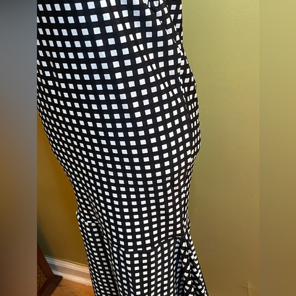 Cupcakes & Vodka Strapless Dress - Picture 3 of 8